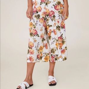 Mango Flowy Floral Print Cropped Trousers NWT wide leg